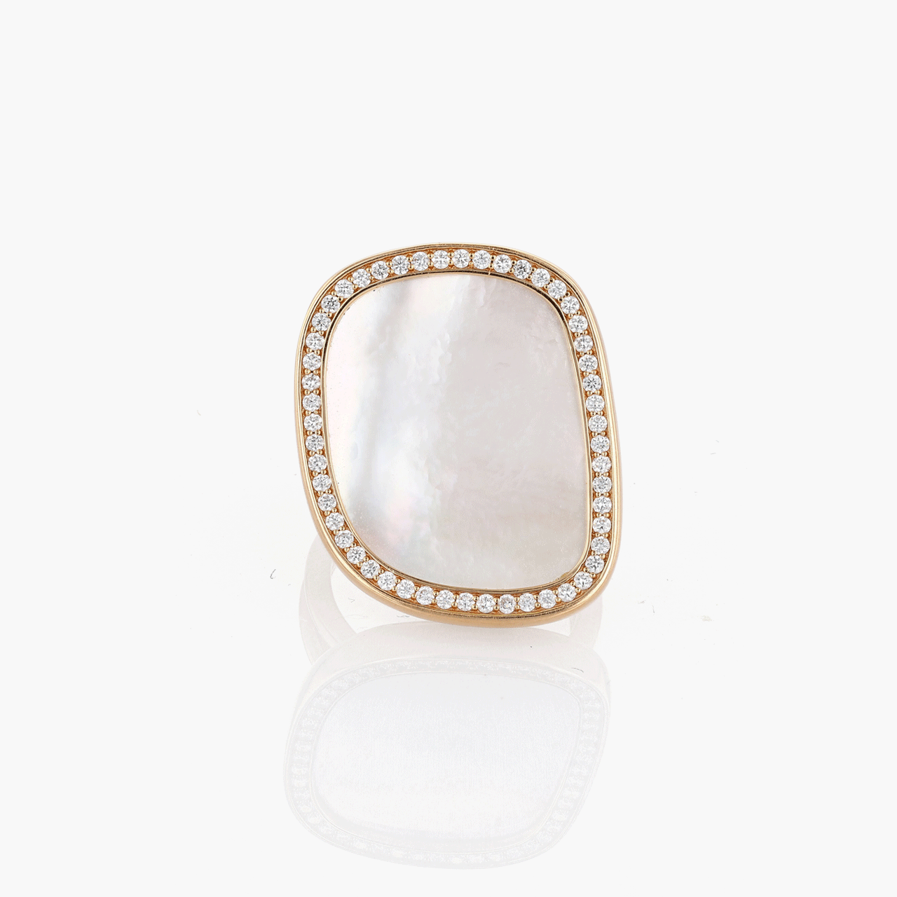 Vintage 18k Gold Roberto Coin Mother of Pearl Ring