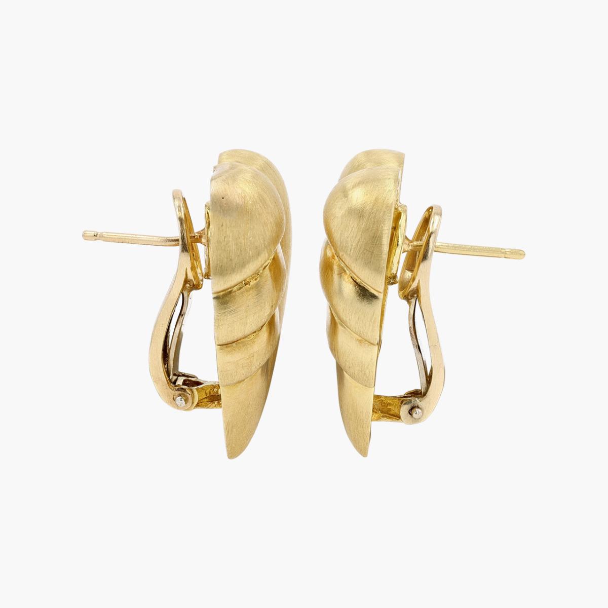 Vintage 18K Yellow Gold Heart Earrings