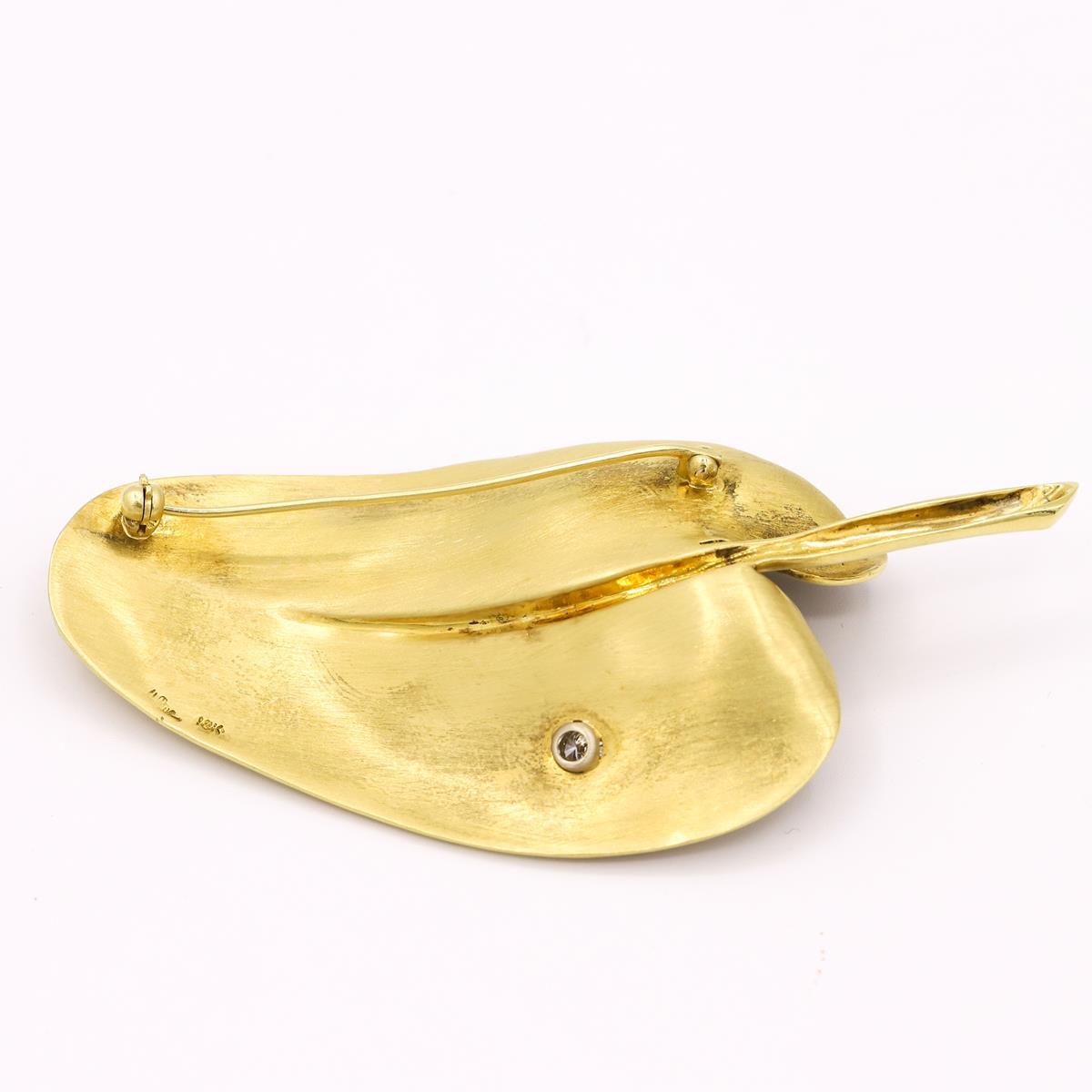 Gold Leaf Pin W/ Diamond