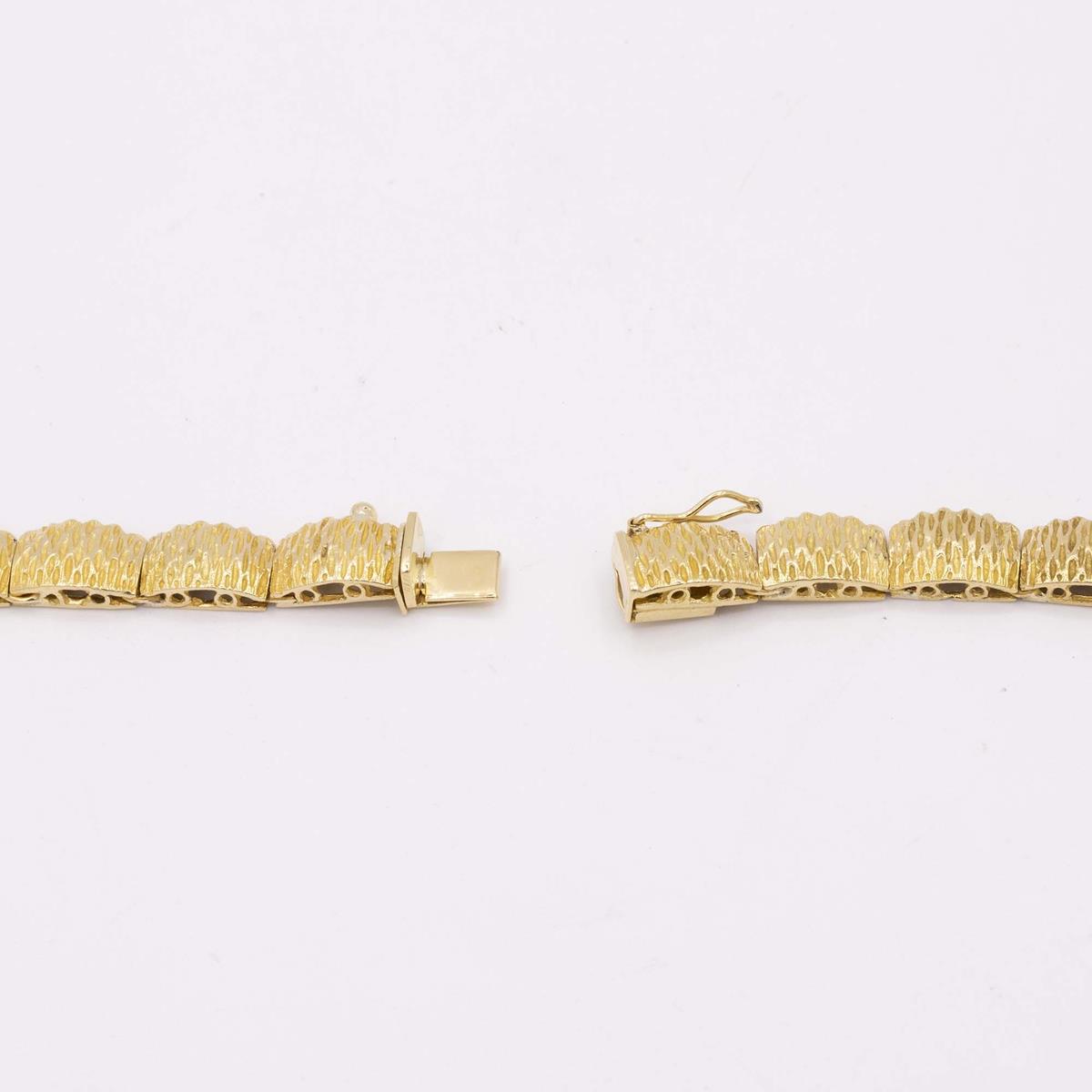 Bark Finish Gold Necklace
