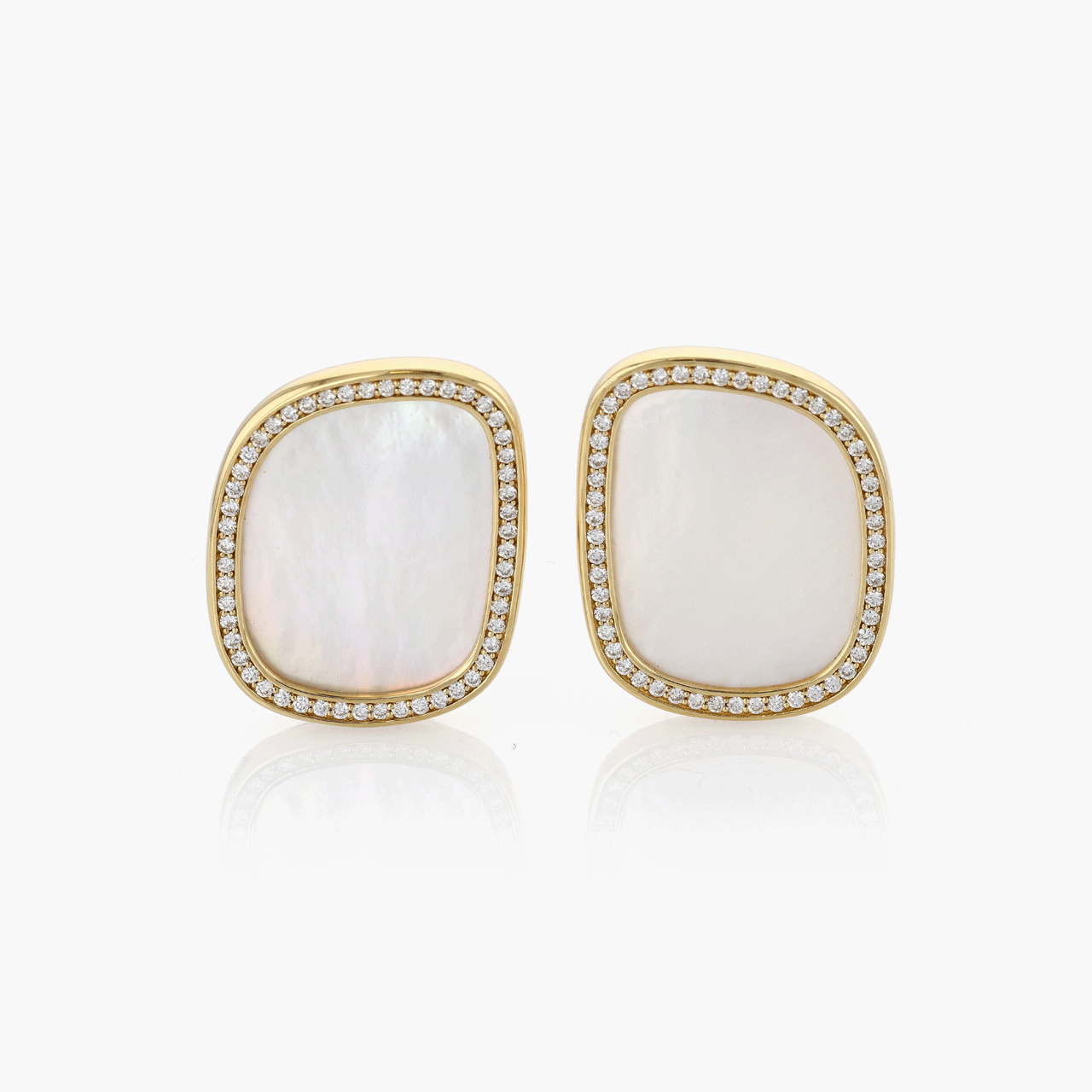 18kt Gold Roberto Coin Mother of Pearl Earrings